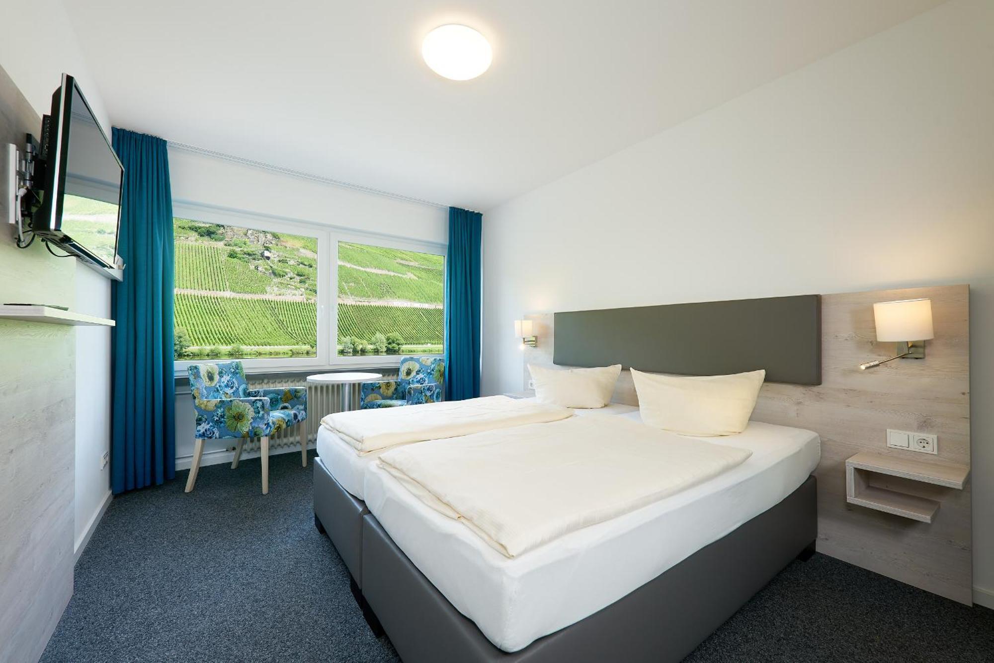 Sonnenuhr Bed & Breakfast แบร์นคาสเทล-คืสท์ ภายนอก รูปภาพ