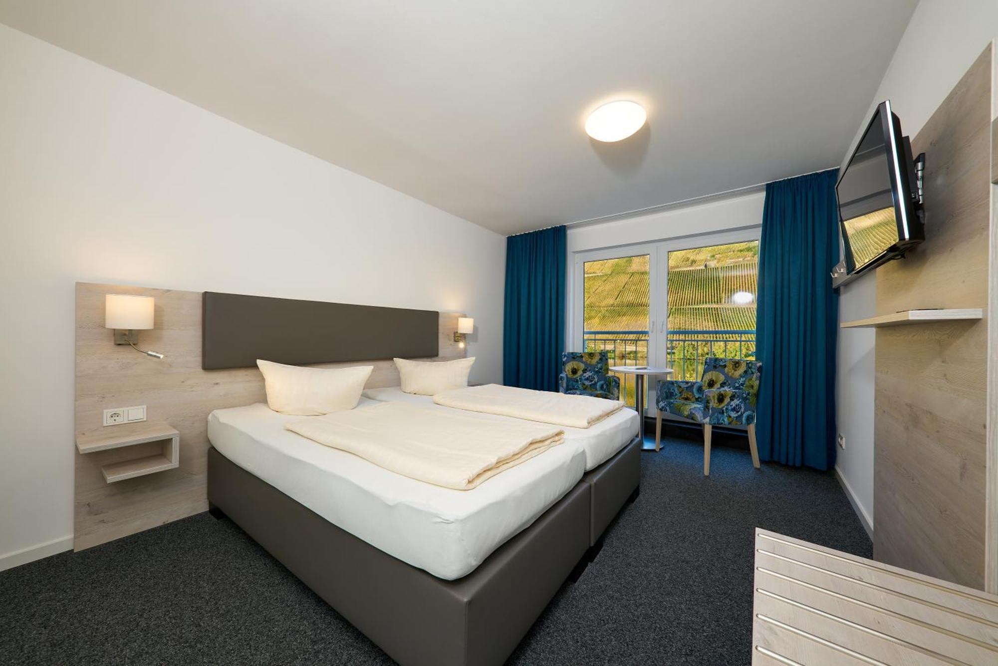 Sonnenuhr Bed & Breakfast แบร์นคาสเทล-คืสท์ ภายนอก รูปภาพ