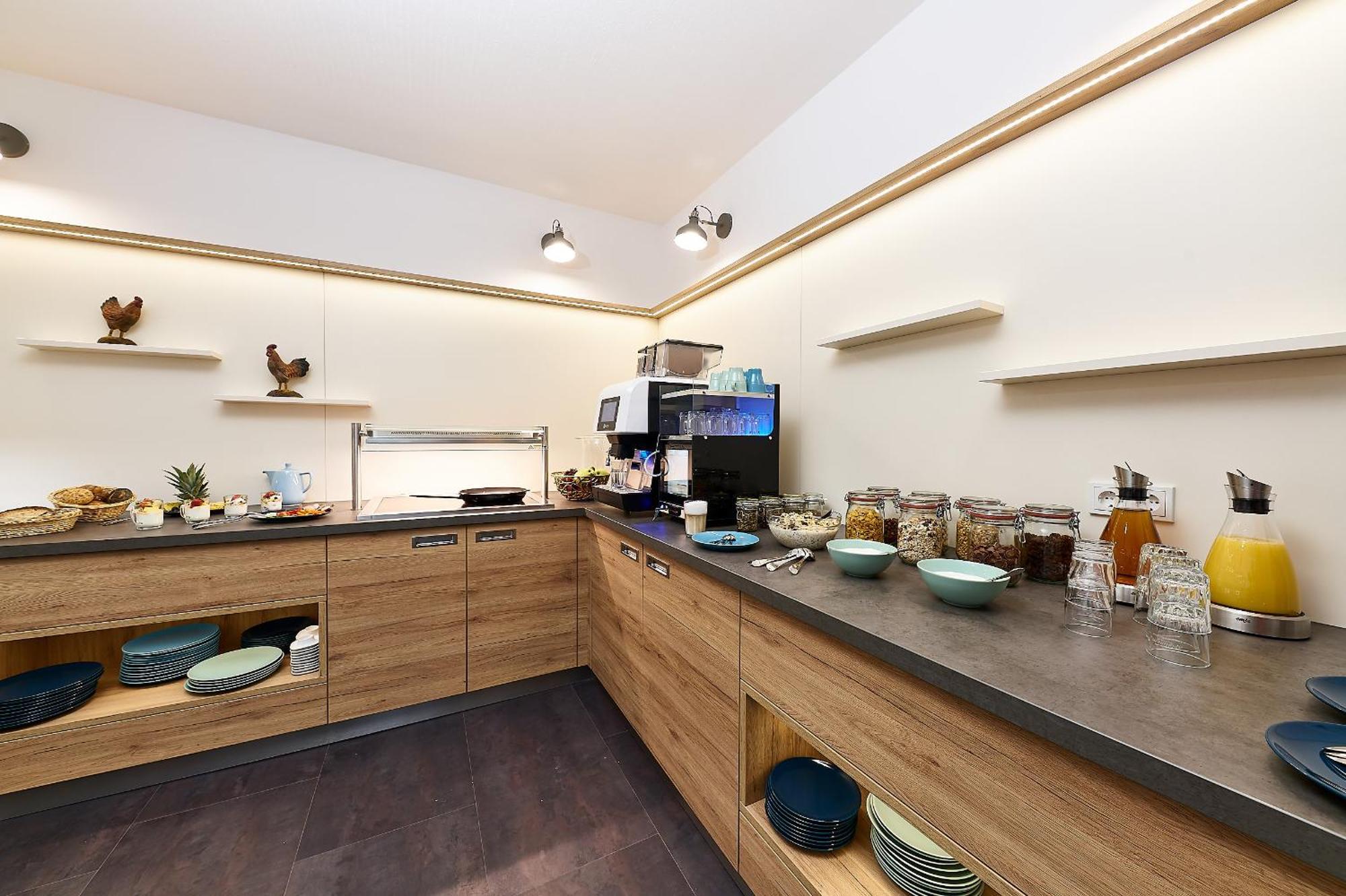 Sonnenuhr Bed & Breakfast แบร์นคาสเทล-คืสท์ ภายนอก รูปภาพ